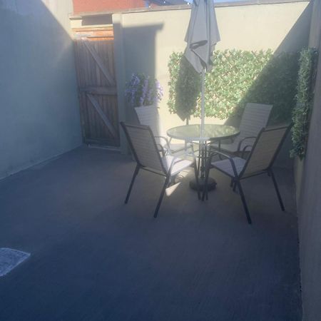 2 Bedroom Cheerful House Close To City Center Belfast Kültér fotó