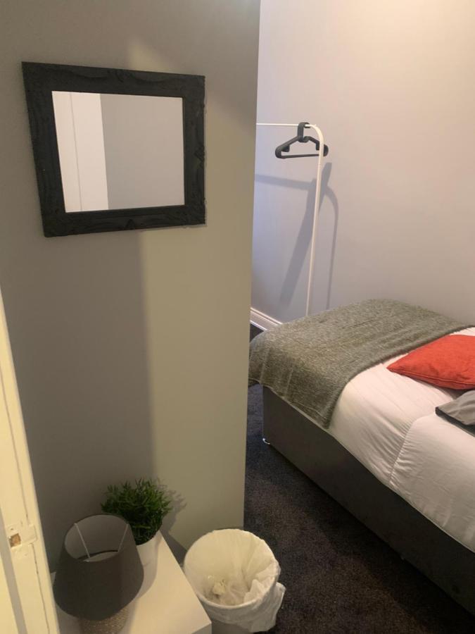2 Bedroom Cheerful House Close To City Center Belfast Kültér fotó