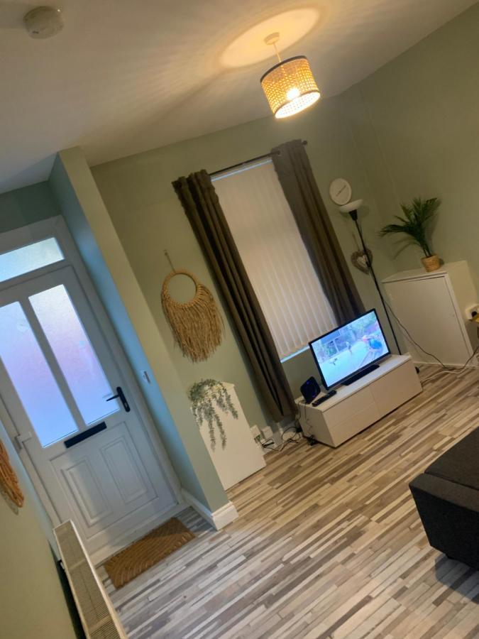 2 Bedroom Cheerful House Close To City Center Belfast Kültér fotó