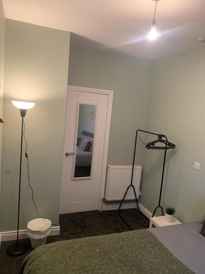 2 Bedroom Cheerful House Close To City Center Belfast Kültér fotó