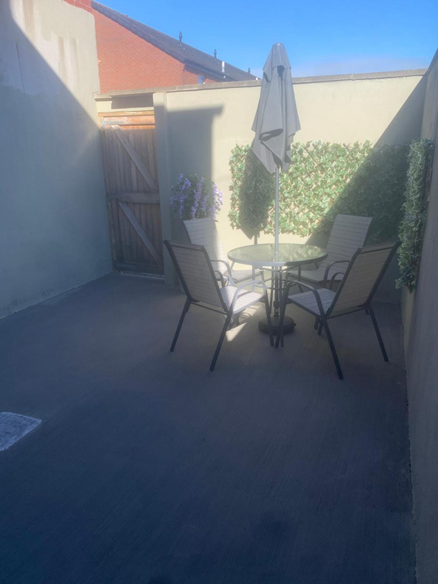 2 Bedroom Cheerful House Close To City Center Belfast Kültér fotó